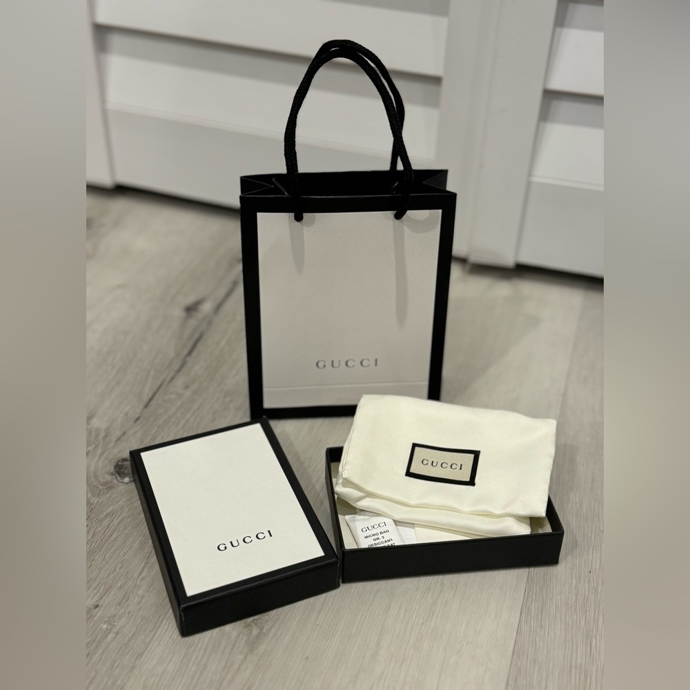 Gucci Box, Dust and Shopping Bag Set.
